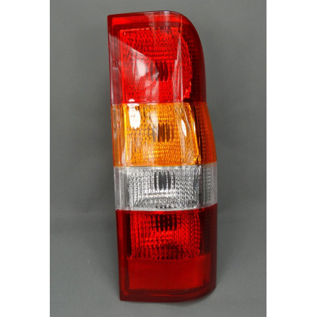 LAMPA TYLNA PRAWA / FORD...